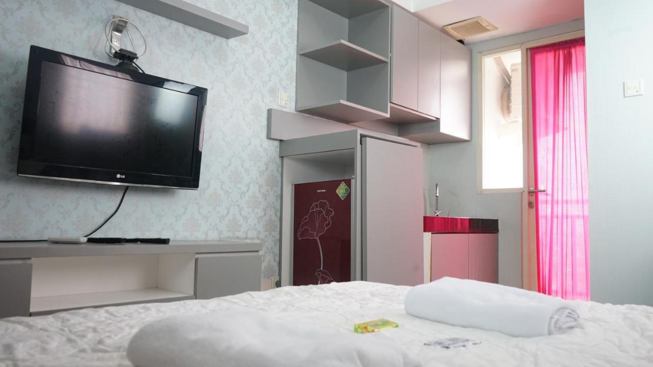 Green Lake View Just Sleep & Cozy Hotel Pondokcabe Hilir Exterior foto