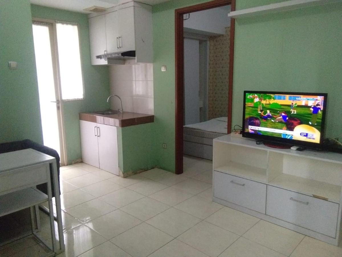 Green Lake View Just Sleep & Cozy Hotel Pondokcabe Hilir Exterior foto