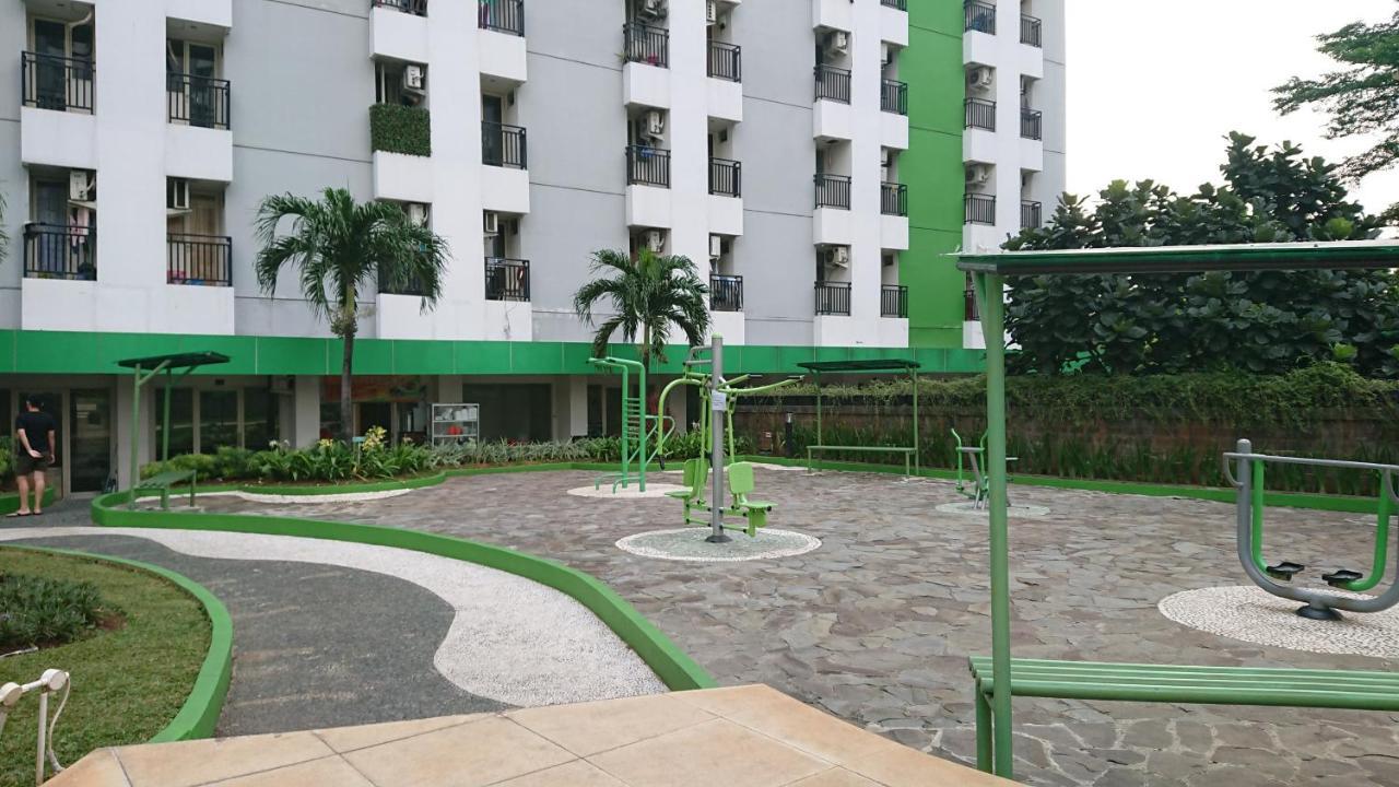 Green Lake View Just Sleep & Cozy Hotel Pondokcabe Hilir Exterior foto