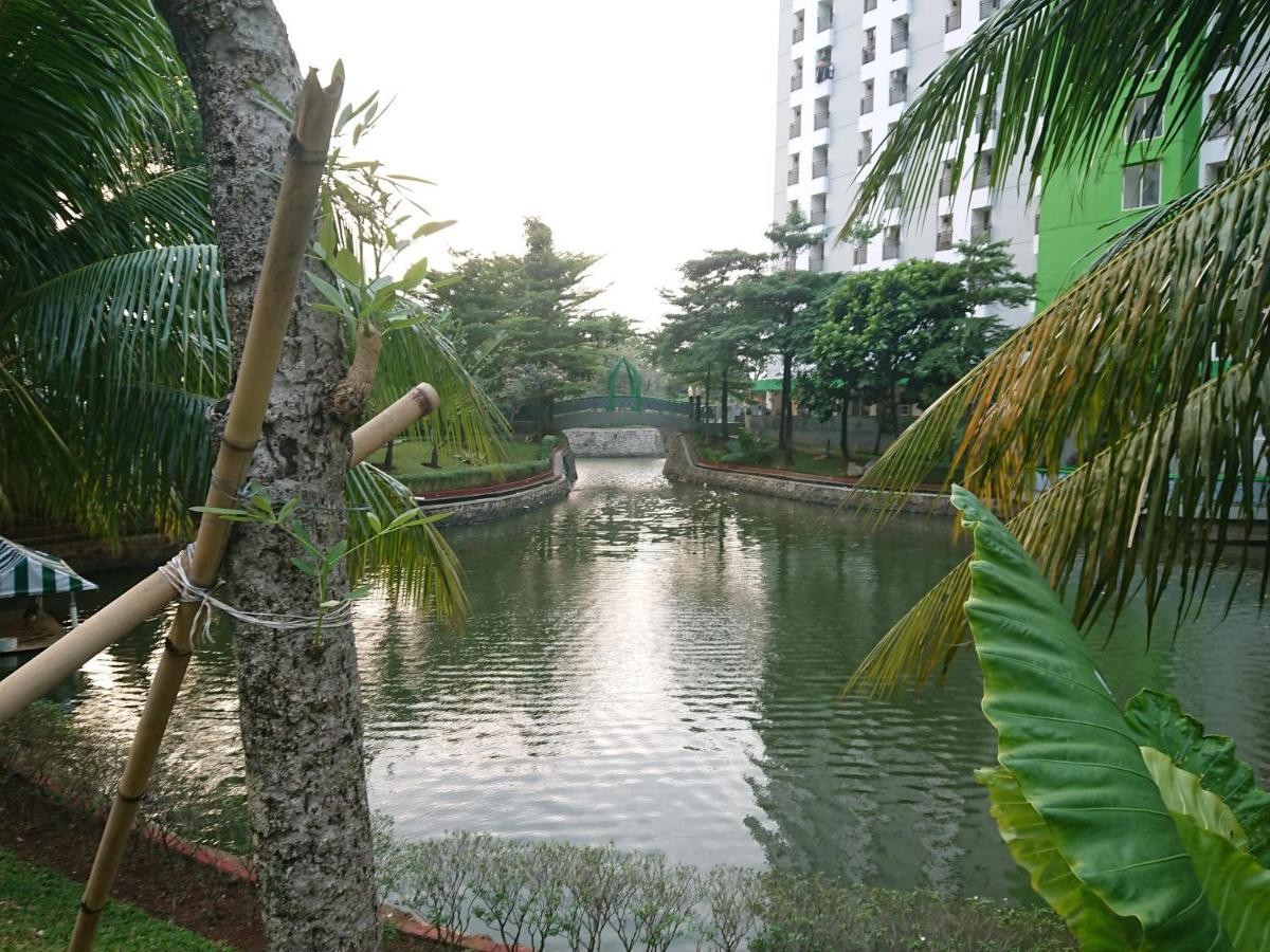 Green Lake View Just Sleep & Cozy Hotel Pondokcabe Hilir Exterior foto